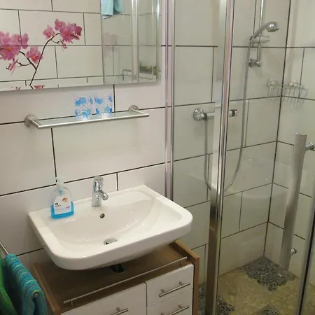 菲林沃法尔克酒店 *