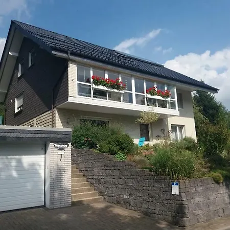 Ferienwohnung Falke * Шмалленберг